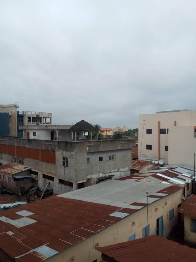 Chez Olivia Olivier Acomodação com café da manhã Cotonou Exterior foto